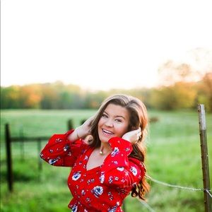 Meet your Posher, Julia